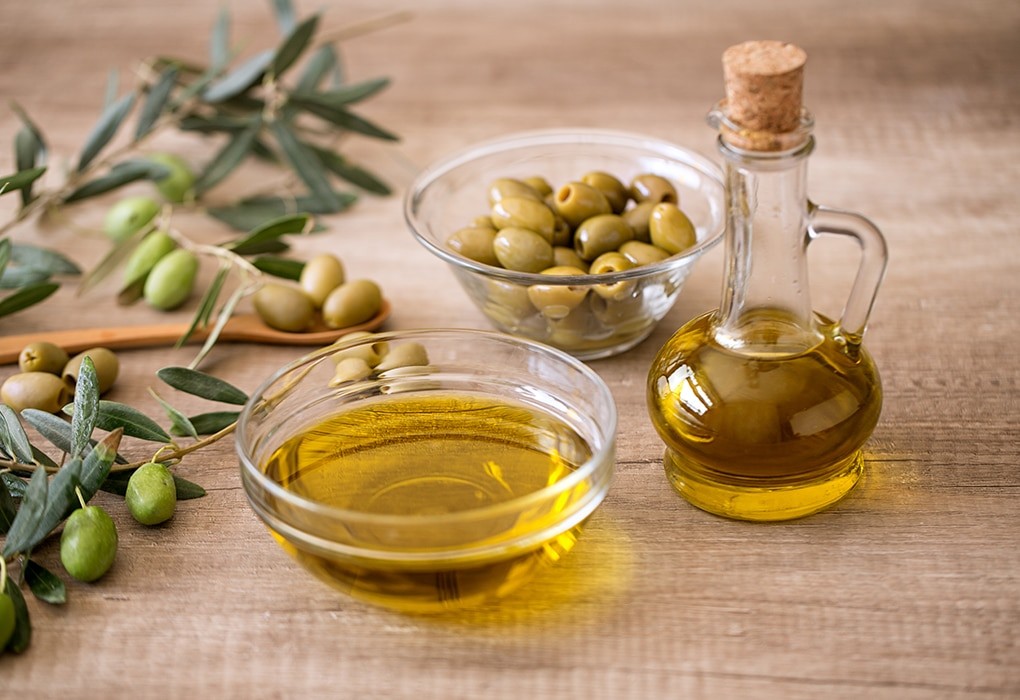 Does Extra Virgin Olive Oil Deserve The Title 'The Healthiest Oil'? 1