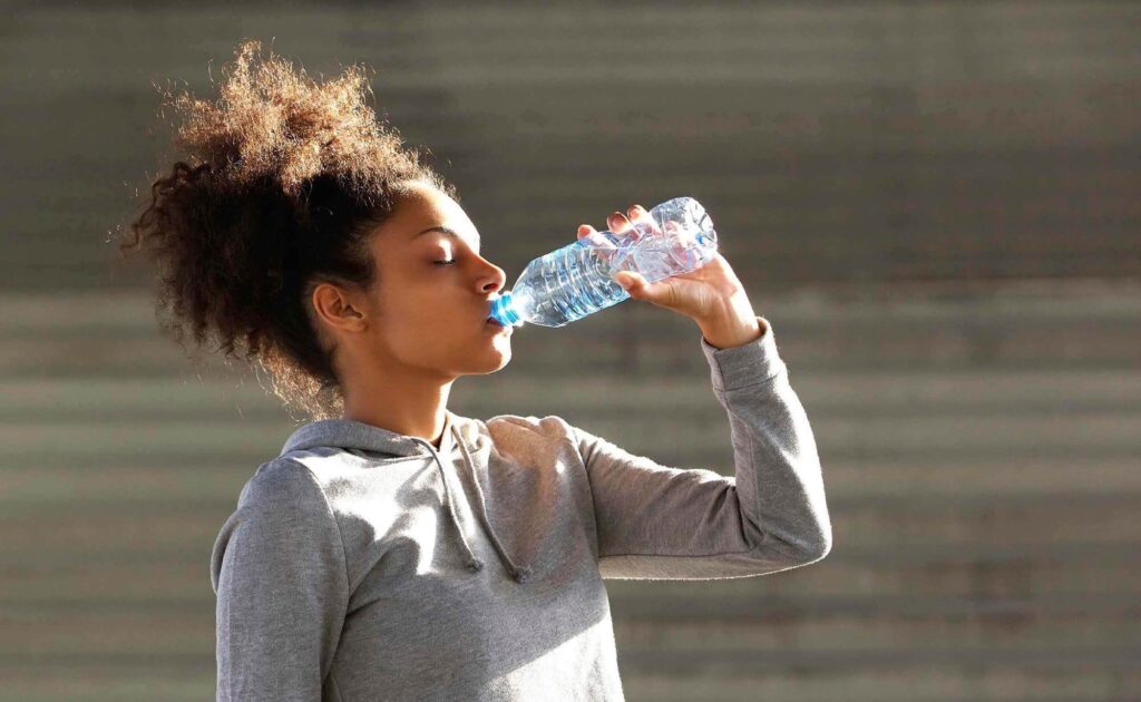 Drinking enough water together with azo can flush out kidney stones